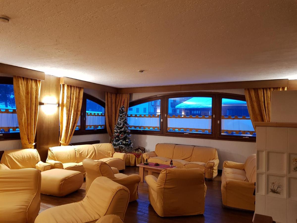 Hotel Alle Tre Baite Santa Caterina Valfurva Eksteriør billede