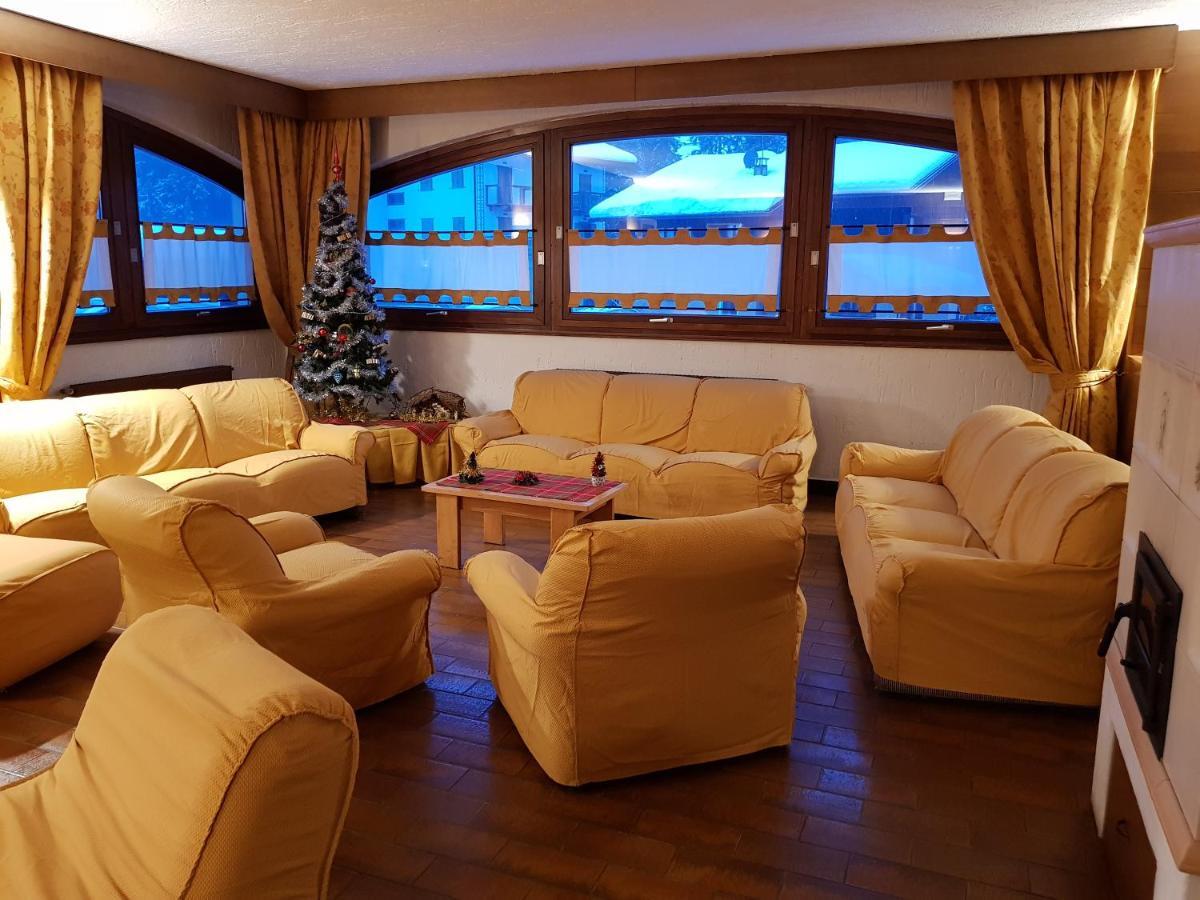 Hotel Alle Tre Baite Santa Caterina Valfurva Eksteriør billede