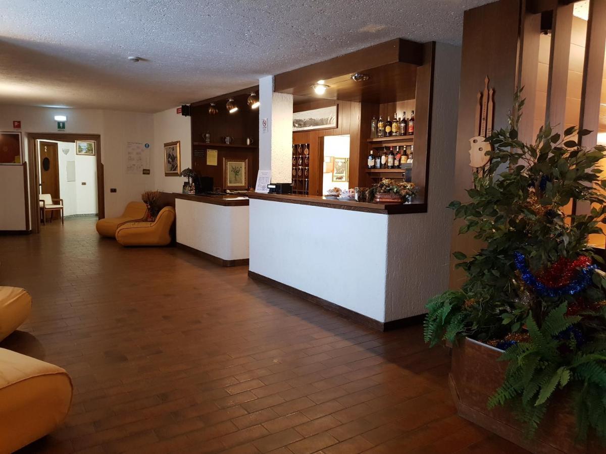 Hotel Alle Tre Baite Santa Caterina Valfurva Eksteriør billede