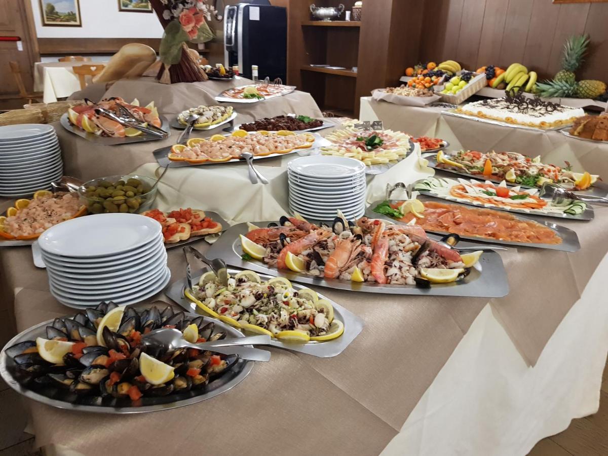 Hotel Alle Tre Baite Santa Caterina Valfurva Eksteriør billede